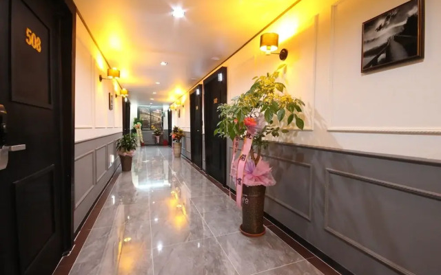 Changwon Luxury