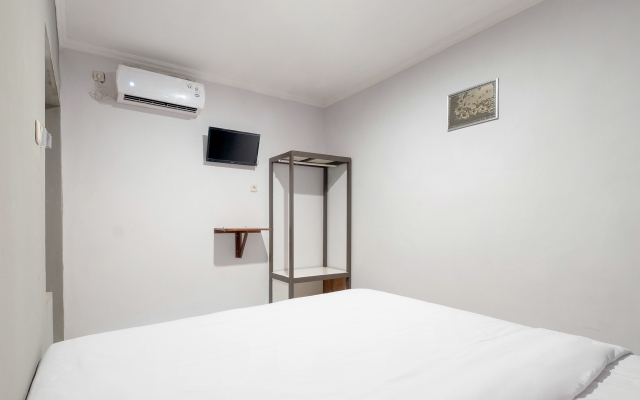 OYO 2669 Crown Residence