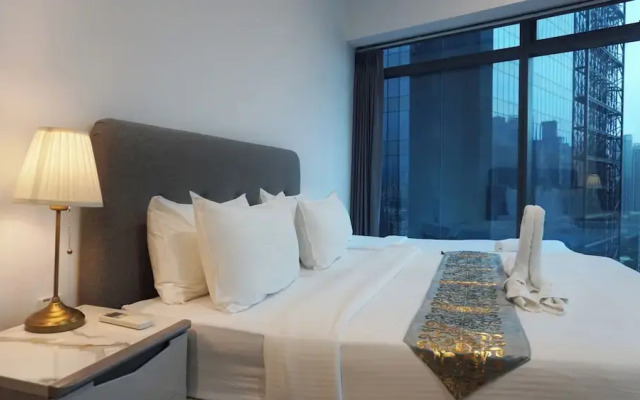 Moonway Luxury Suites At Eaton Residence