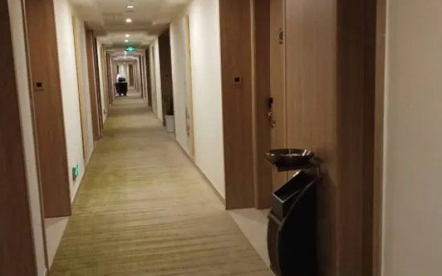 Vienna 3 Best Hotel (Wuxi Shuofang International Airport, Hongshan)