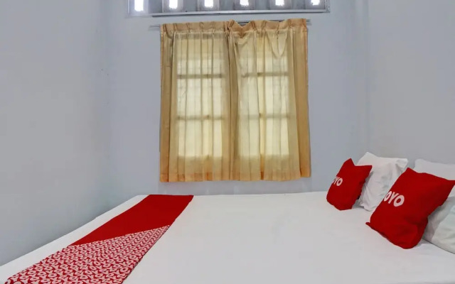 OYO 92429 Vania Guest HouseNearRSUP H Adam Malik