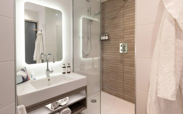 voco Edinburgh-Haymarket by IHG