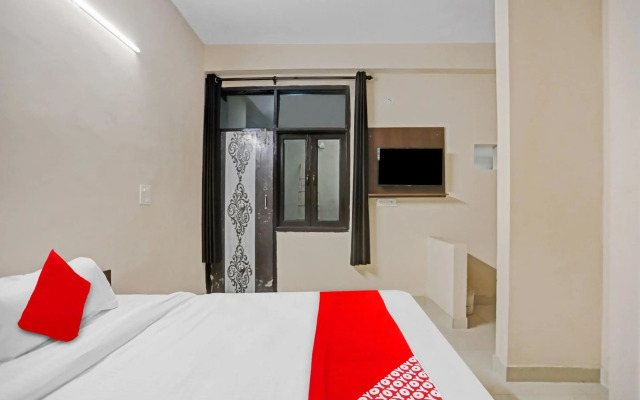 OYO Flagship 80629 Royal Tree