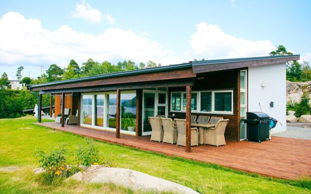 Modern Cabin With a Panoramic View of Oslo Fjord