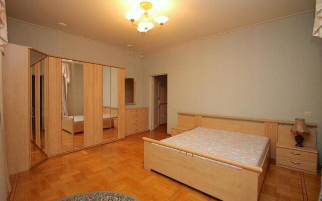 Апартаменты «Лакшми 4к Курская»