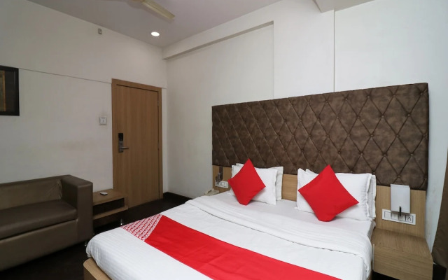 Oyo 22315 Hotel Rajdoot Gaurav