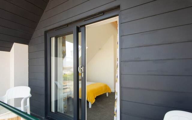 3BR Stylish Home Sea View Walk to East Wittering