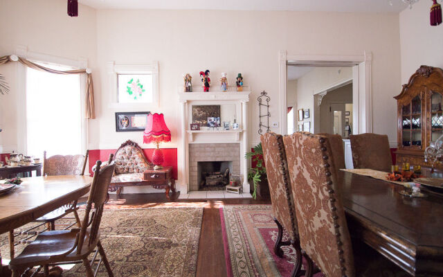 Munzesheimer Manor B&B
