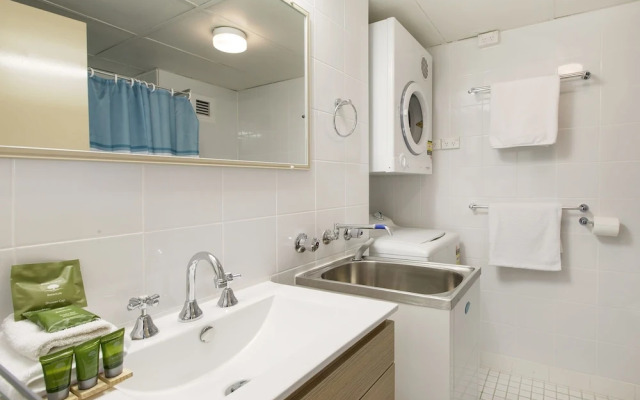 Tanderra 10 on Park Road