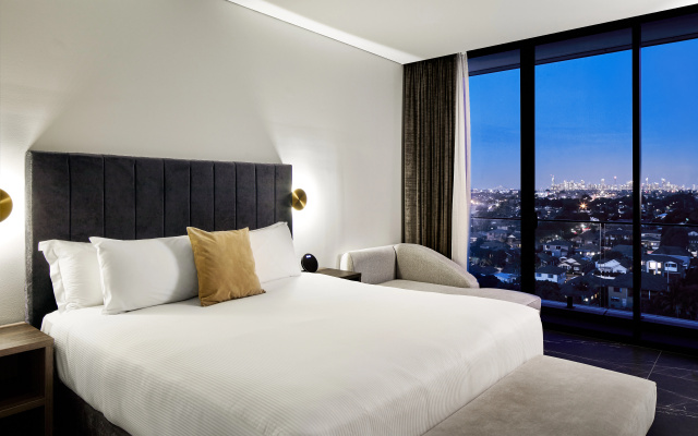 Crowne Plaza Sydney Burwood by IHG – Guest Rooms – Sydney