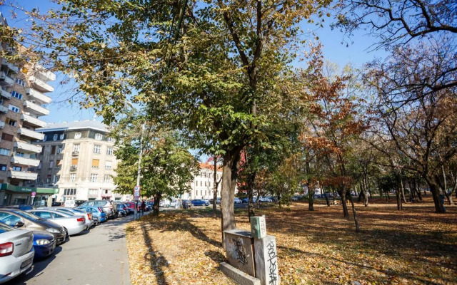 Old Square Apartments 3