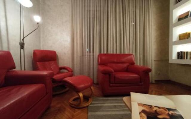 Central Apartment Happy Four