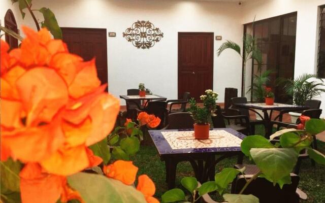 Hostal Las Puertas - Hostel
