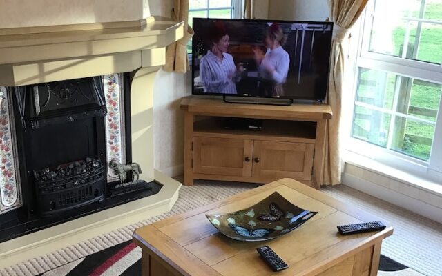 Beautiful 2-bed Chalet in Llanfairpwllgwyngyll