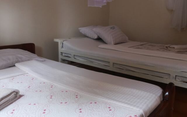 Lira Tasha Hotel
