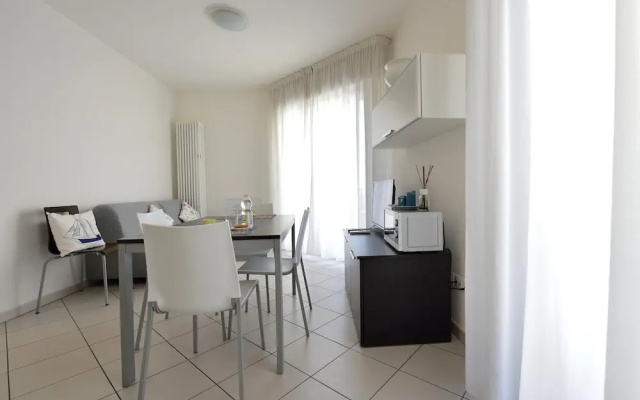 Bilocale con Balcone Mina 6
