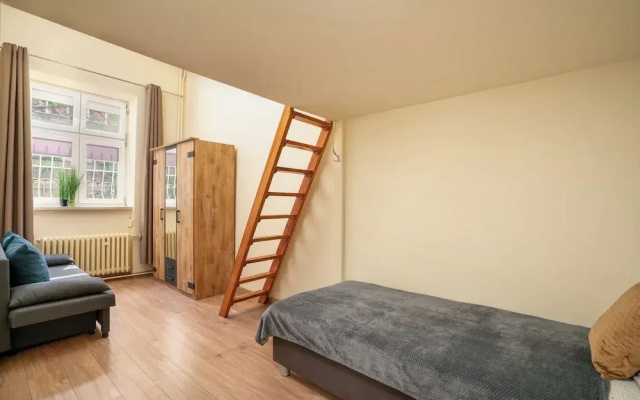 AS HOME Ofiar Oświęcimskich