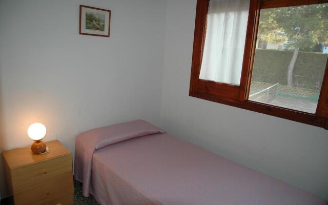 Casa De Vacaciones "CAL VIVES"
