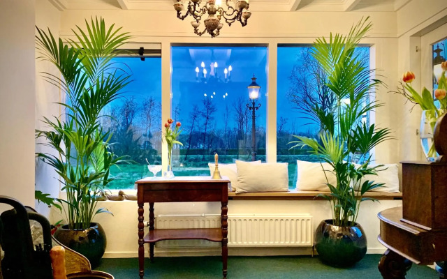 De Dames Van De Jonge Hotel Restaurant