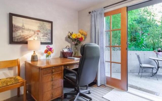 Beautiful, Quiet 3BR in Posh Kitsilano