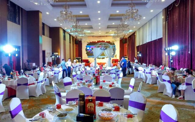 Beijing Blue Peacock Business Hotel