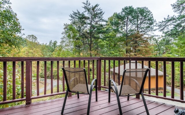Roundette Cabin 2 Bedrooms 1.5 Bathroom Cabin