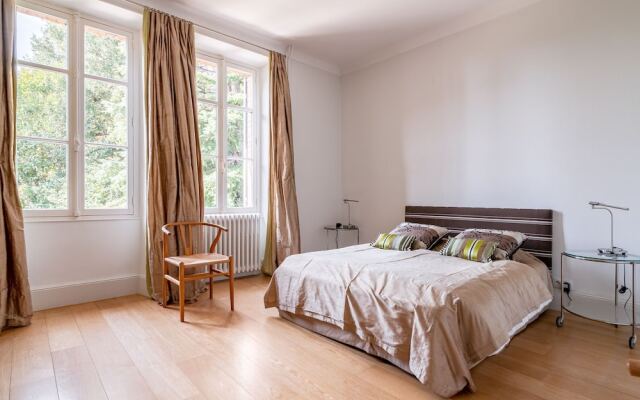 Premium Holiday Home in Cannes la Bocca With Swimming Pool