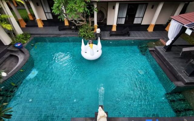 YiZen Boutique Phutara 5 Bedroom Villa