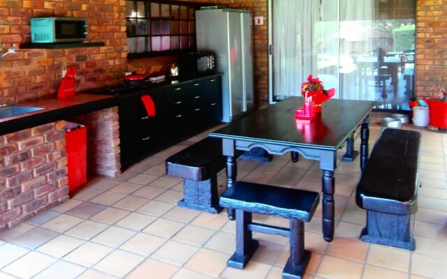 African Footprints Lodge