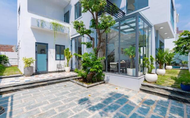 Palm Villa 31 (8 Phòng Ngủ) Khu Nghĩ Dưỡng Cao Cấp