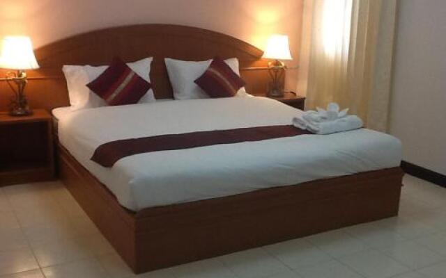 Phuket Holiday Hostel