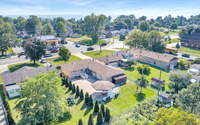 Park Bungalow #4 - Seacliff Beach Suites