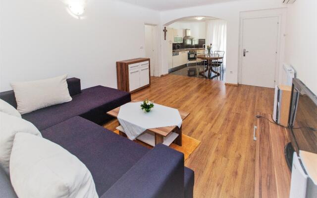 Alen 1 - A3(2+2) in Crikvenica