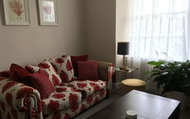 Chic City Centre Georgian Maisonette