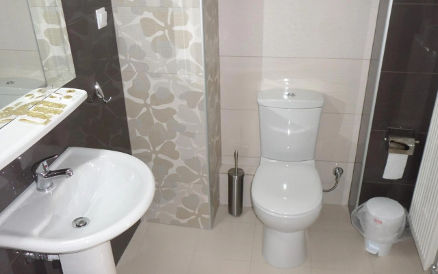 Hotel Kosta Famissi