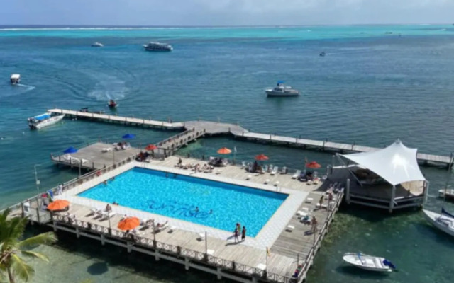 Apartamento con Playa Privada en Sunrise