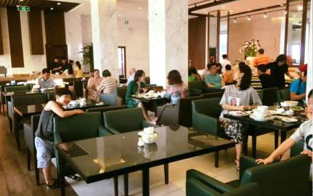 Da Nang Riverside Hotel