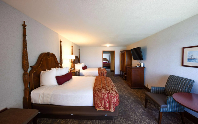 Best Western Plus Dockside Waterfront Inn