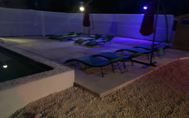 Bell At The Airport Suites Adults Only ( Free Airport Transportation)