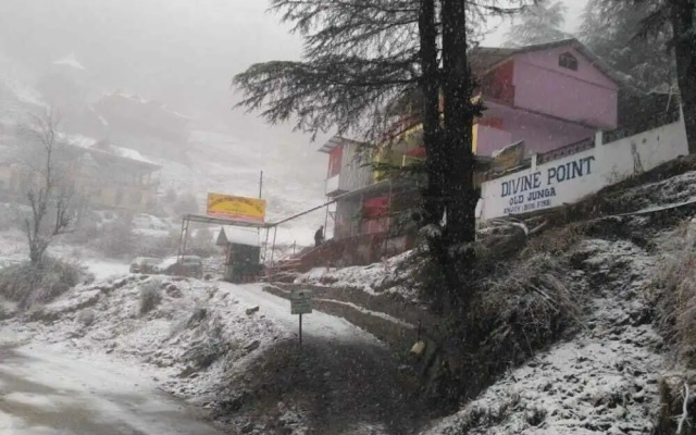 Hotel Devine Point by ADB Rooms