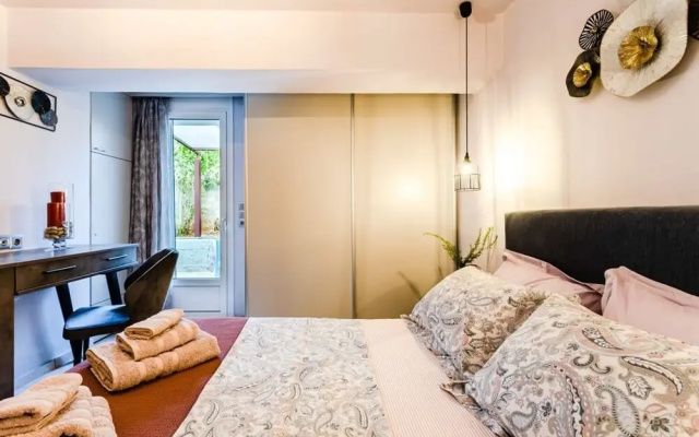 Urban Living Minicasa Nomad - Kalamata s Hideaway