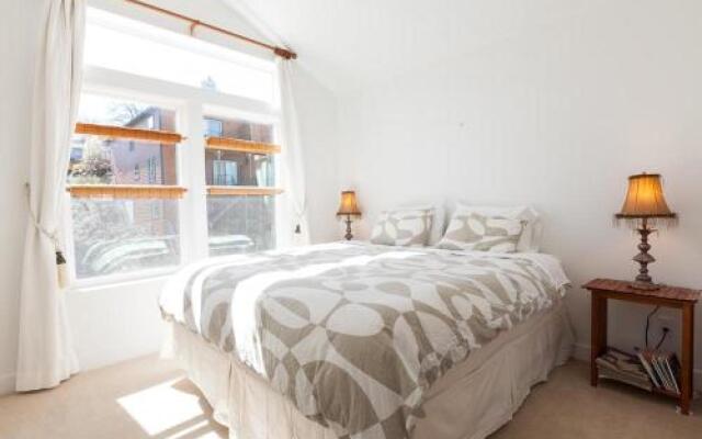 Venturi River Mt Vw 2Br 2.5Ba