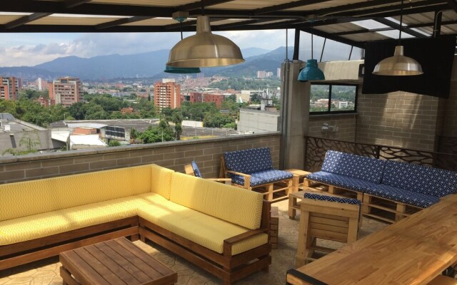 Los Patios Suites Hostal