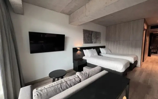 Zip Housing Los Trapenses