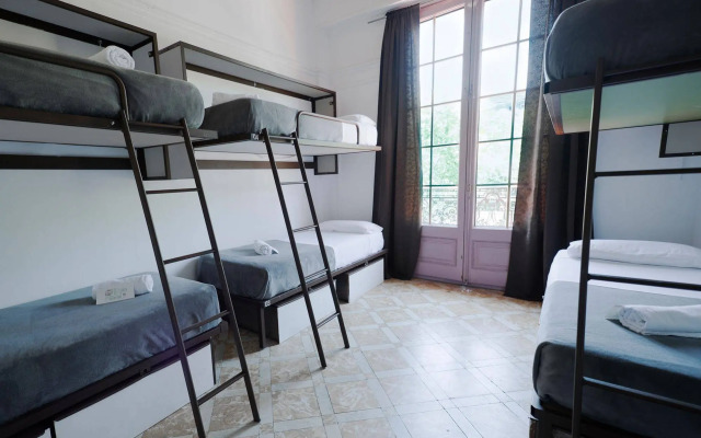 Casa Gracia Barcelona - Hostel