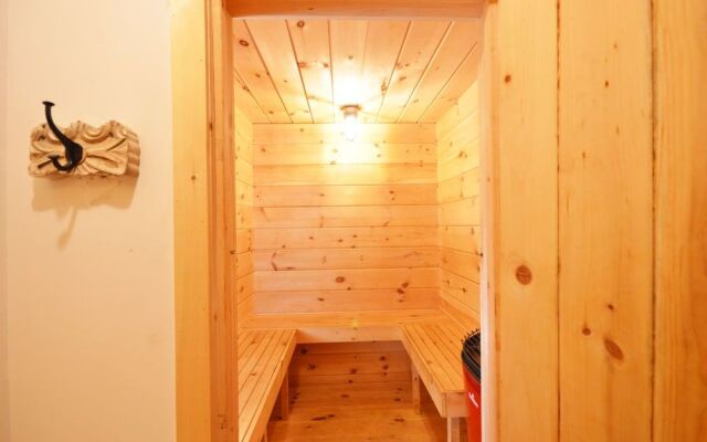 Lotus Mountain Retreat