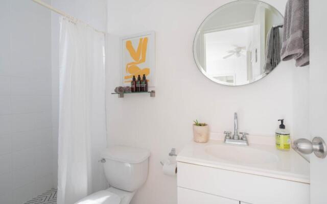 Perfect Cozy Vacation Home Just 2 Miles From the beach