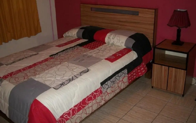 Hostal Hellen Ross