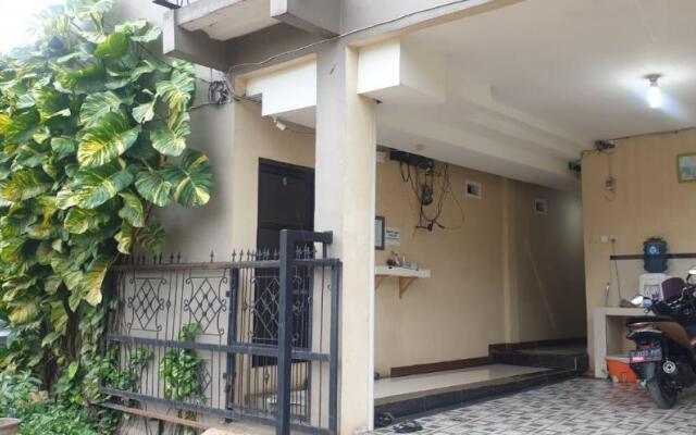 Pondok Sabaraya Haji Juanda Cikampek Purwakarta By Zuzu