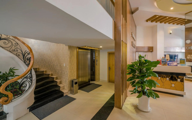 Nipola Hotel